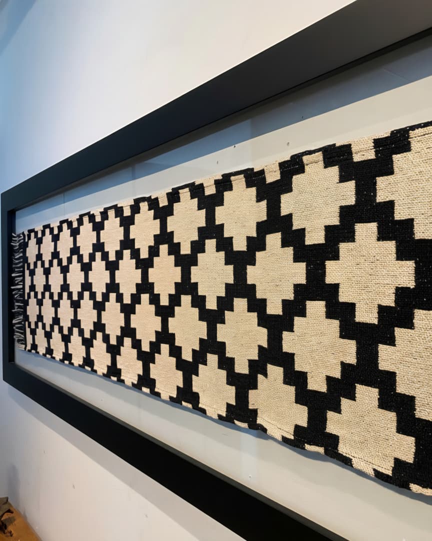 Cuadro Sarapé Ébano 1.85 x 0.65 mts.