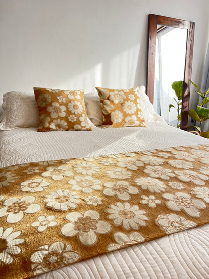 Pack Piecera + 2 Fundas de Cojín Bruselas Gold