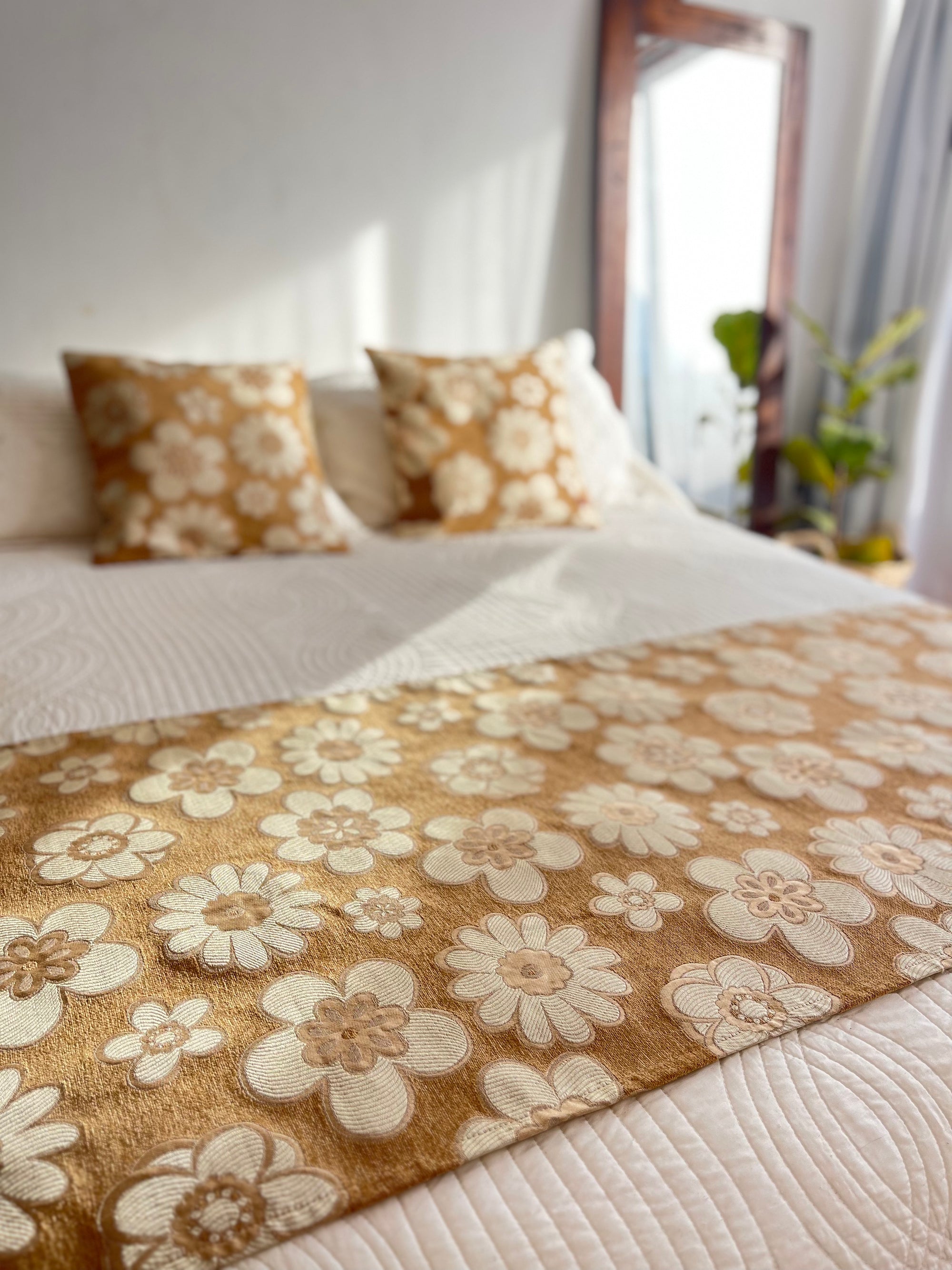 Piecera Bruselas Gold